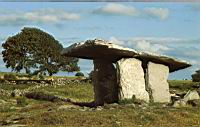 Irlande, Co Clare, The Burren, Poulnabrone Dolmen (08)